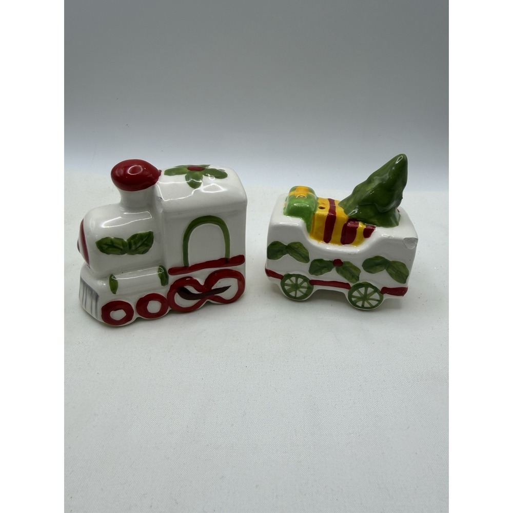 Pfaltzgraff Hand Painted 2pc Sculpted Salt and Pepper Set Train Santa Christmas